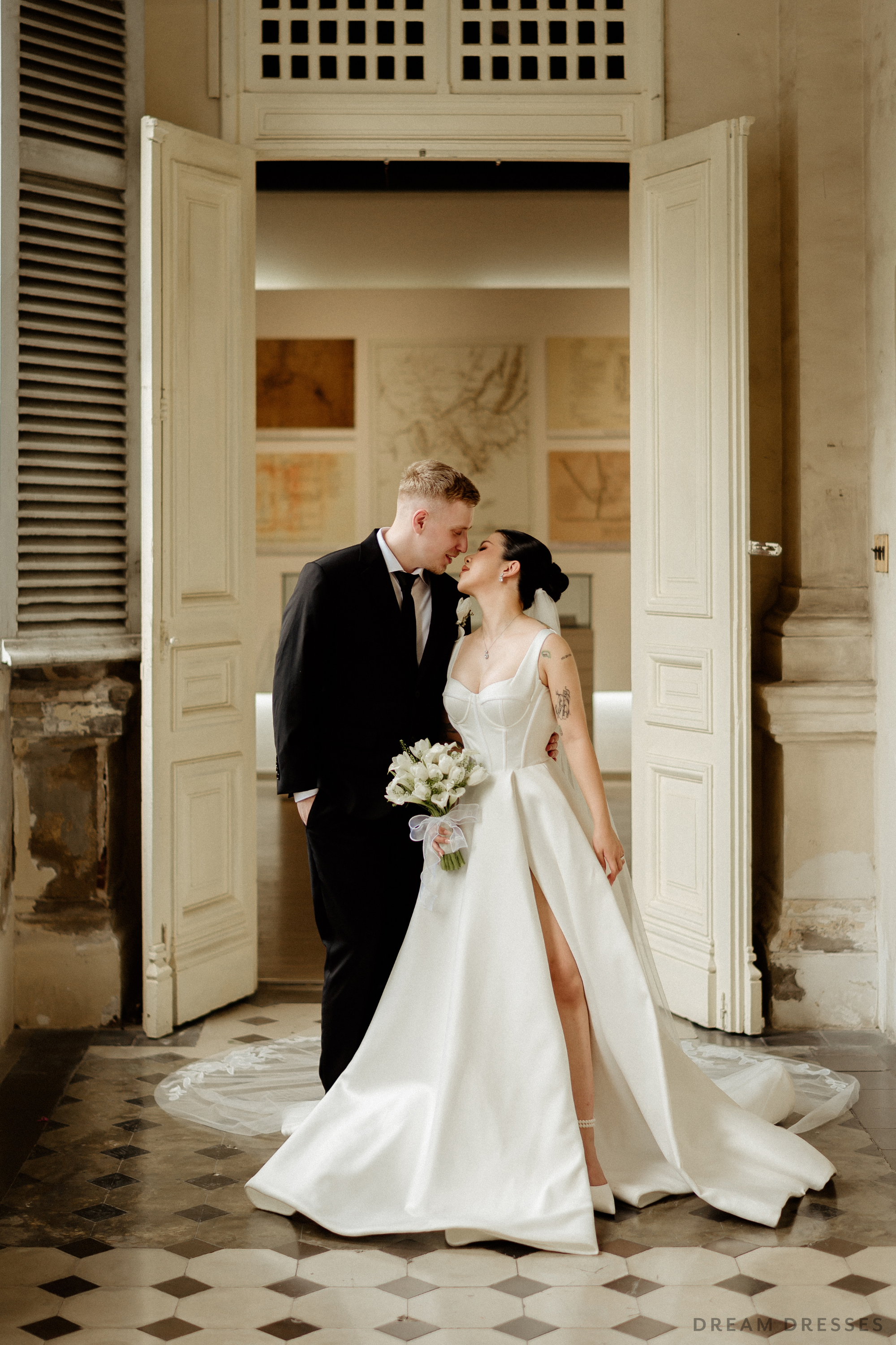 Ball Gown Wedding Dress with High Slit  (#KHANHTIEN)