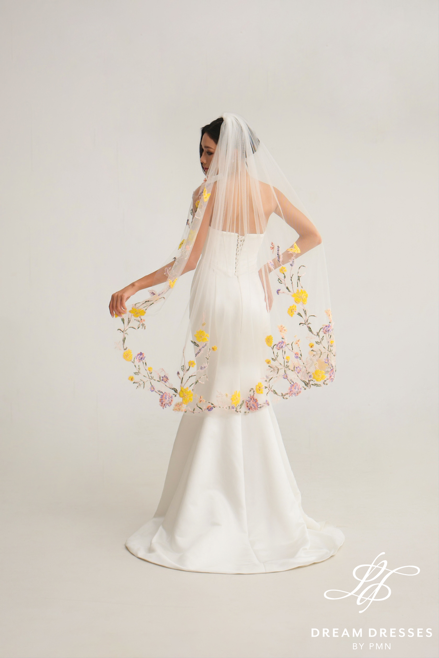 Fingertip Length Veil with Floral Lace (#LYRA)