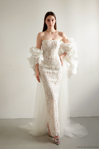 Haute Couture Wedding Cape with Flowers (#ORALIE) - Dream Dresses by P.M.N.