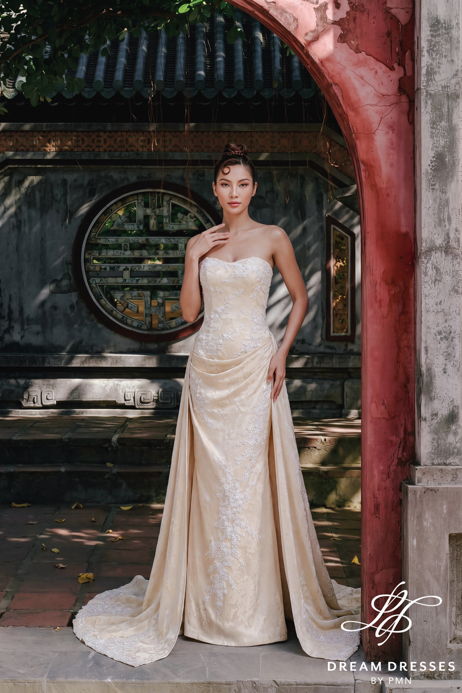 Asian-Inspired Strapless Wedding Dress (#RAN)