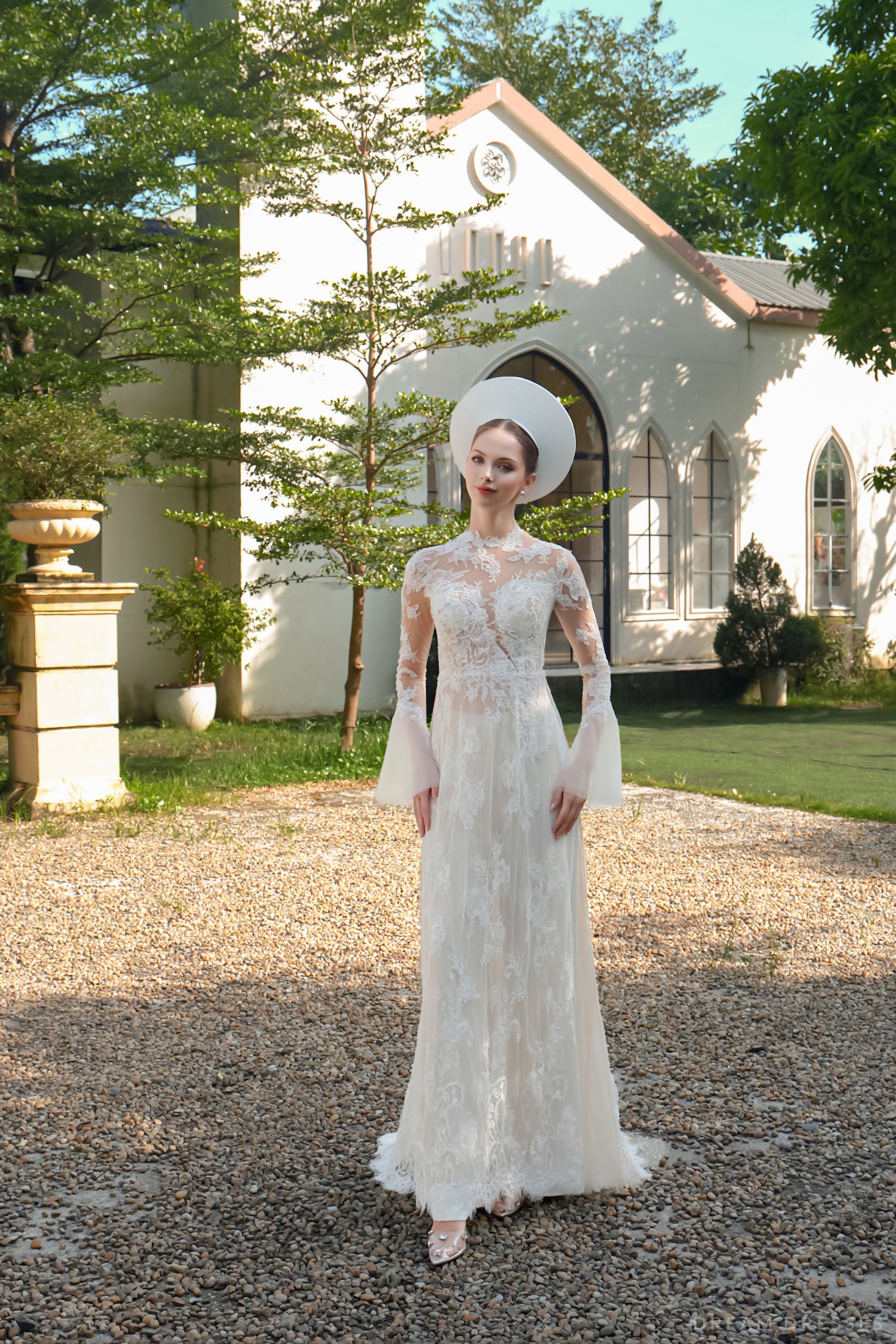White Bridal Ao Dai | Modern Vietnamese Bridal Dress with French Lace (#AZURA)