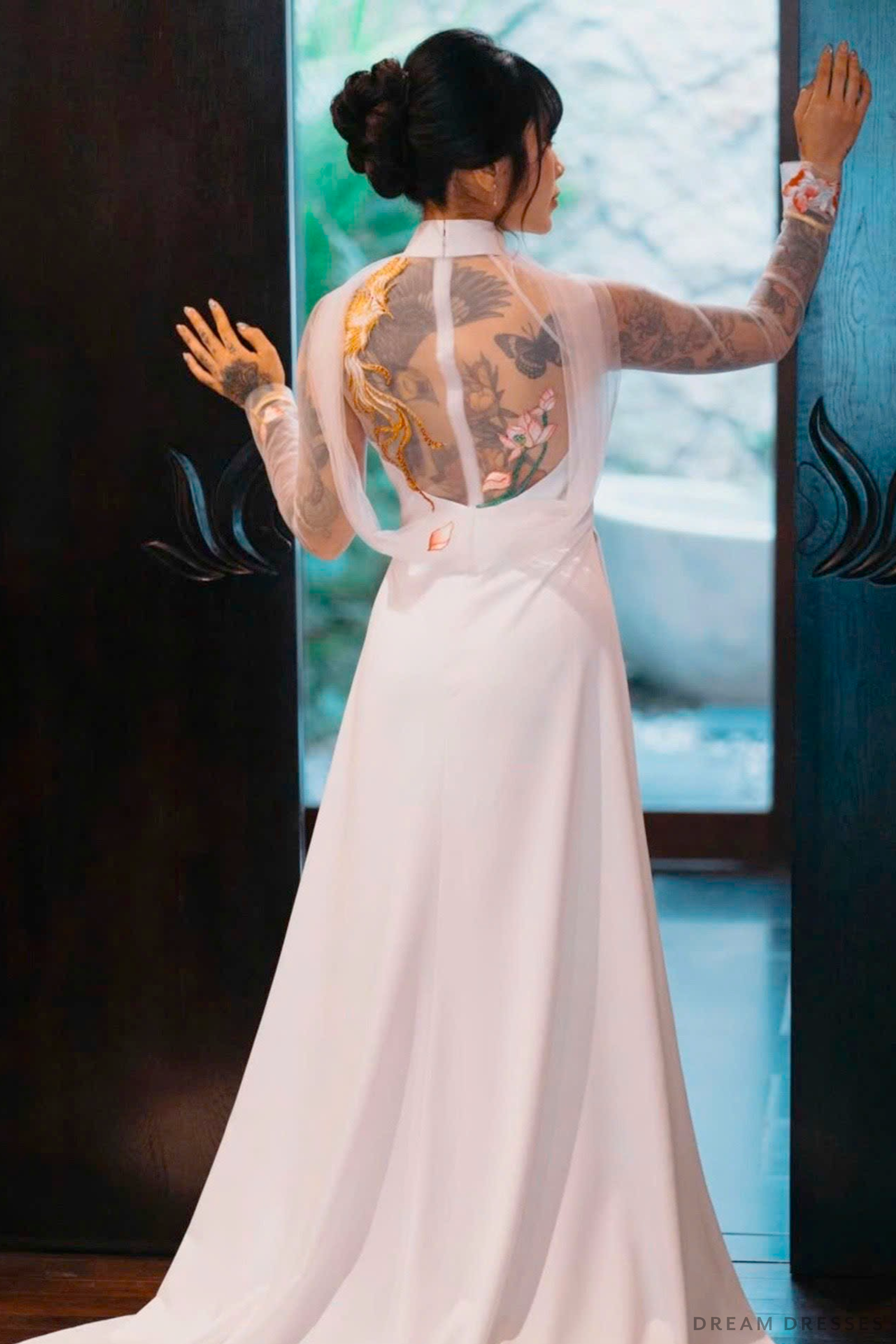 White Bridal Embroidery Ao Dai | Modern Vietnamese Bridal Dress (#REGINYA)