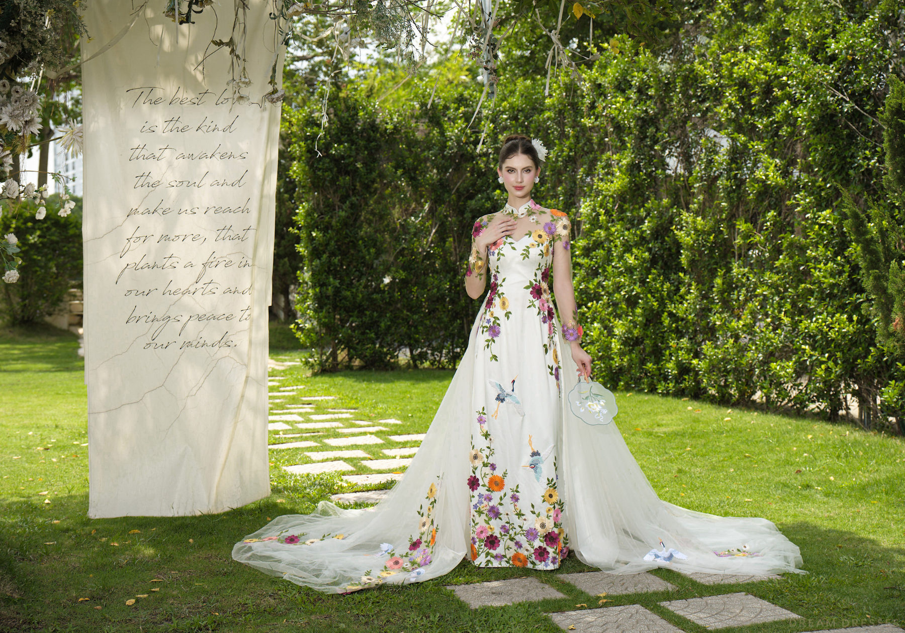 White Floral Embroidered Ao Dai | Vietnamese Modern Bridal Dress (#SAIKA)