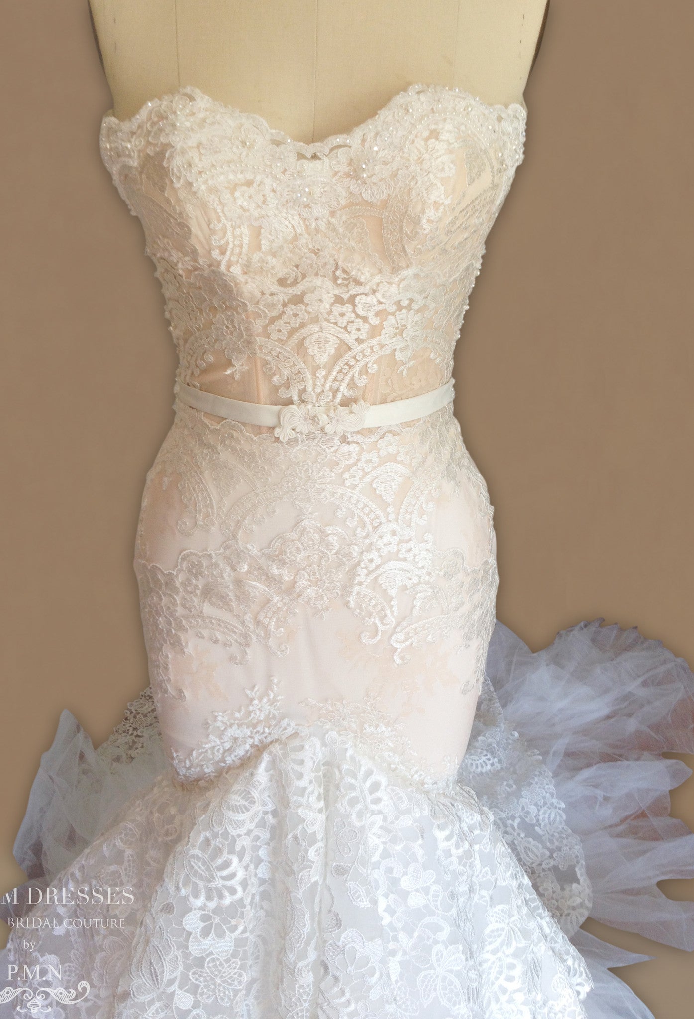 Lace Trumpet Wedding Dress With Teired Train (# Chisa)