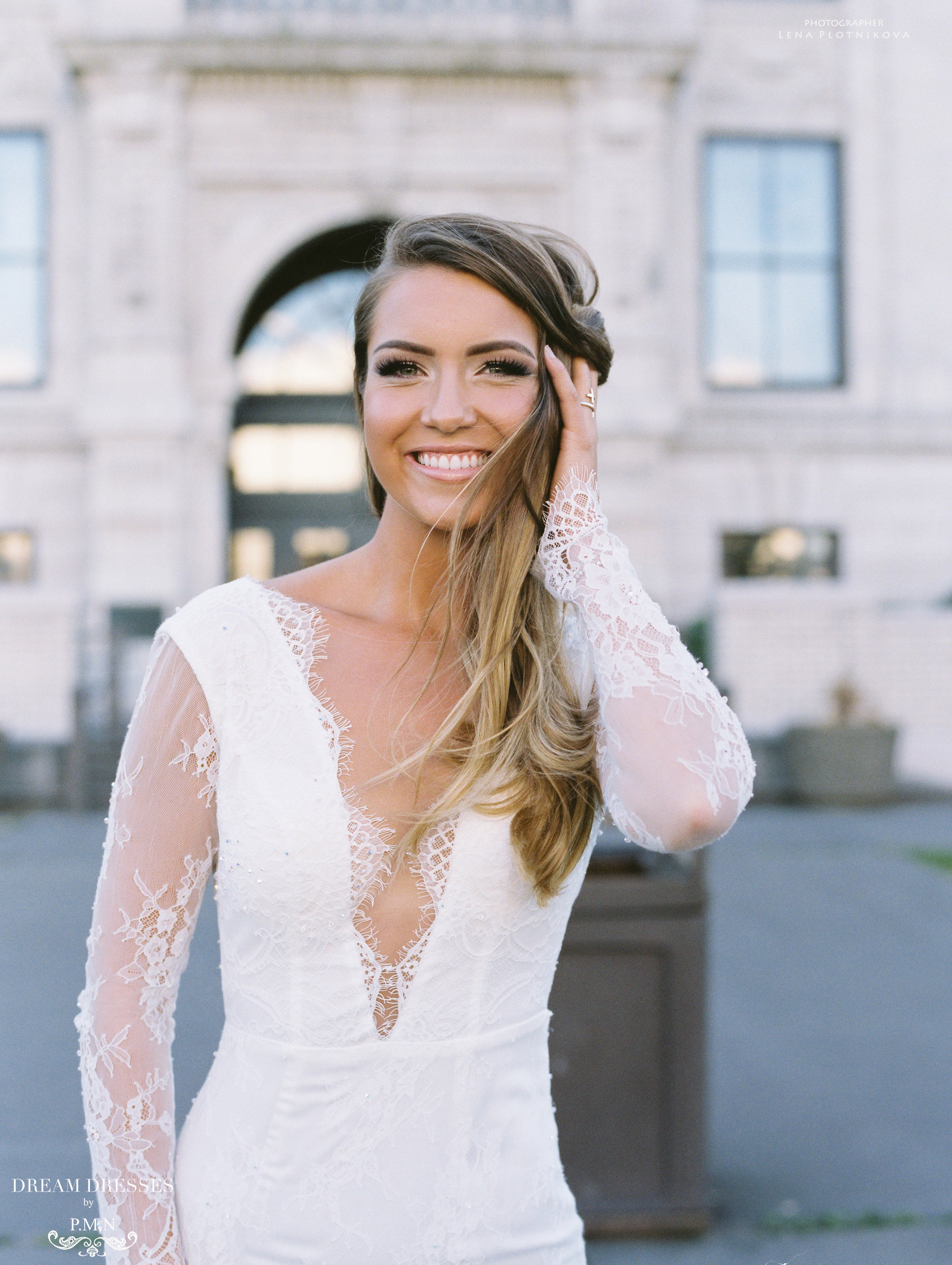 Long Sleeve Chantilly Lace Wedding Dress (#Acacia)