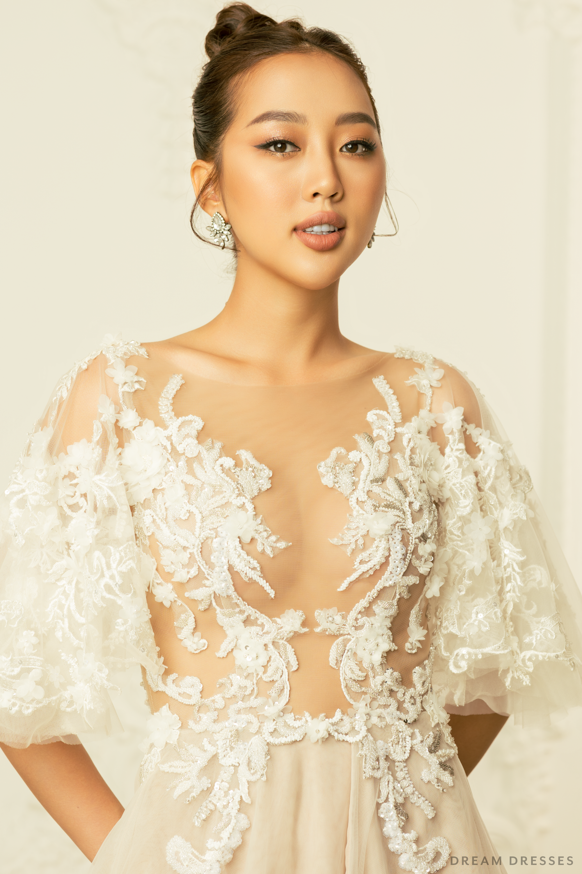 High Fashion Wedding Dress with High Slit Frankie High Fashion Wedding Dress with High Slit Frankie