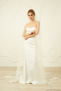 Cathedral Lace Veil (#Bethia) - Dream Dresses by P.M.N.