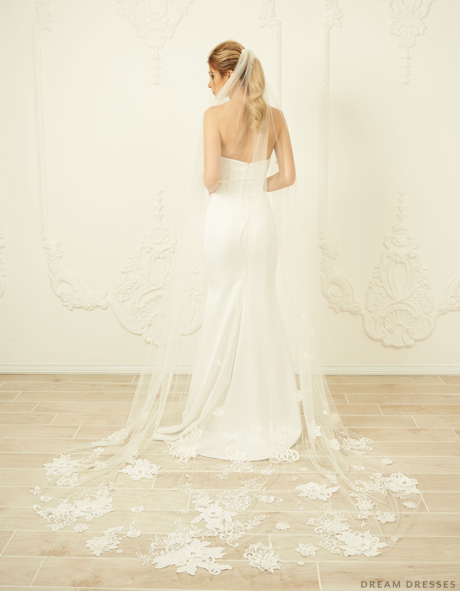 Cathedral Lace Veil (#Bethia) - Dream Dresses by P.M.N.