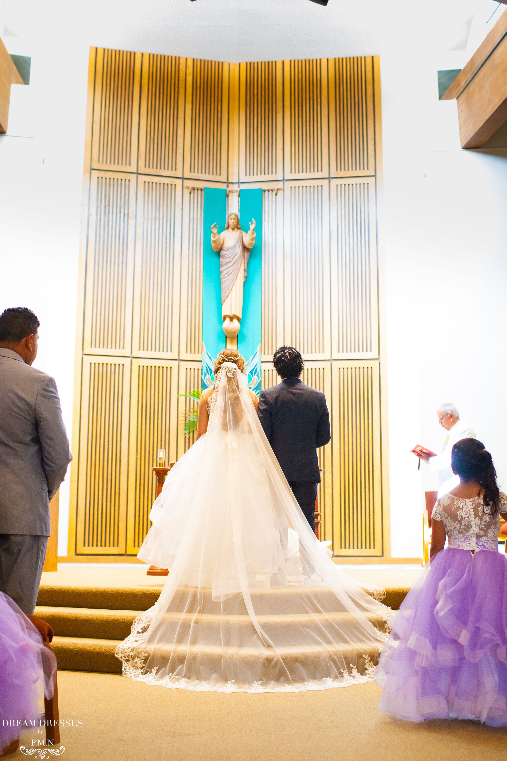 Cathedral Lace Bridal Veil (#CATRIONA) - Dream Dresses by P.M.N.