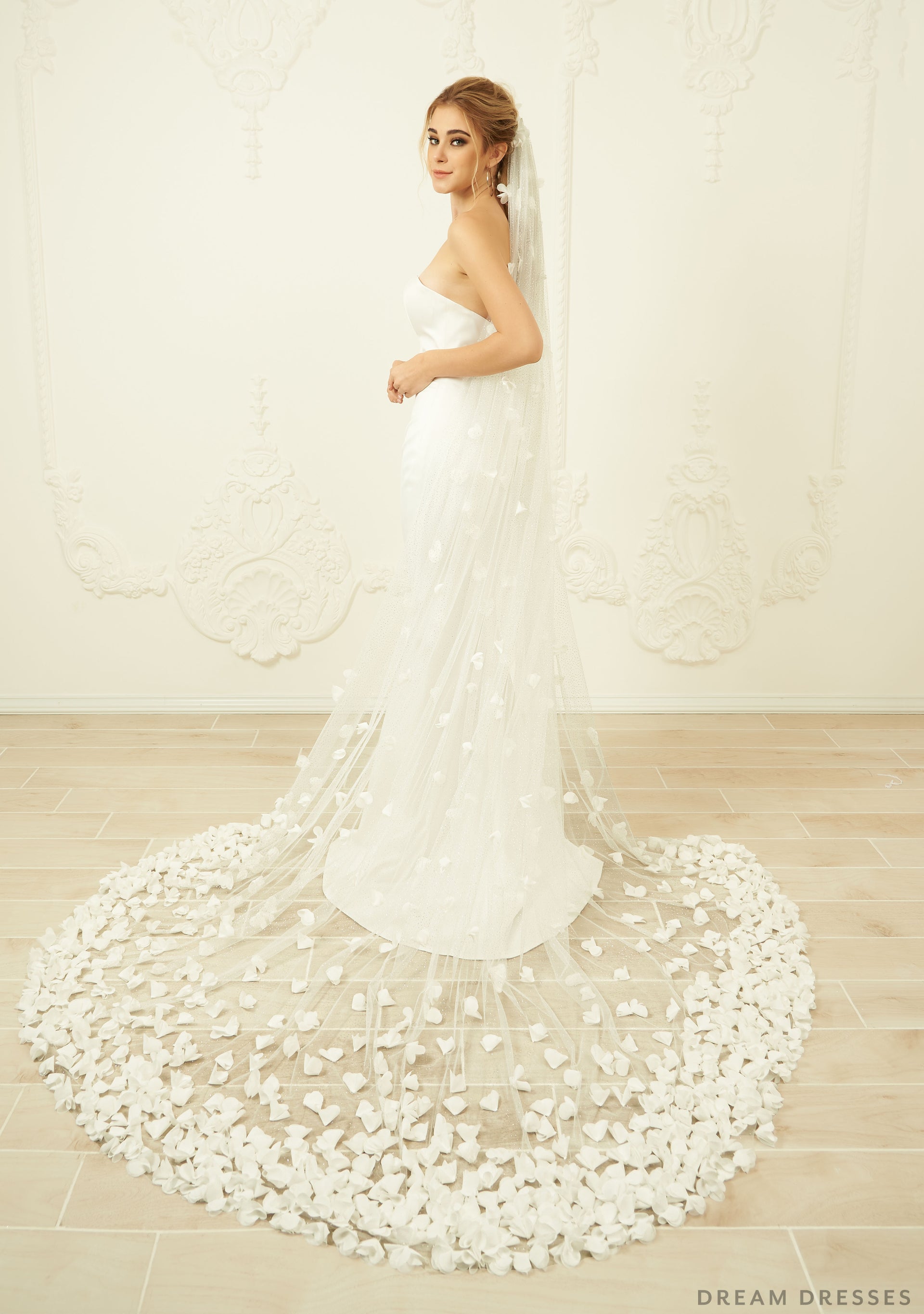 Cathedral 3D Floral Veil (#Enrica) - Dream Dresses by P.M.N.