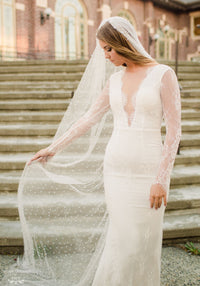 Chapel Pearl Veil (#Flora) - Dream Dresses by P.M.N.