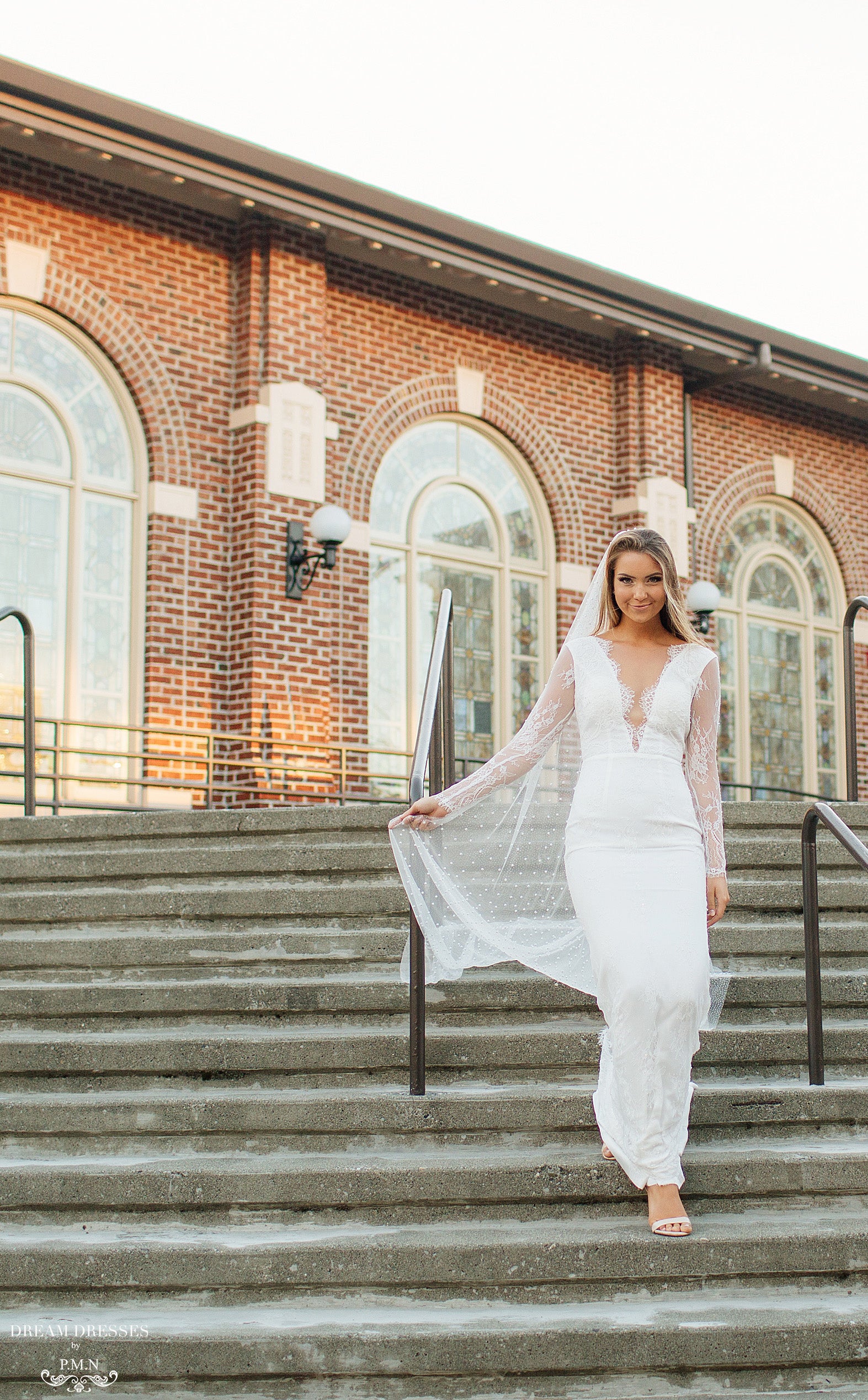 Chapel Pearl Veil (#Flora) - Dream Dresses by P.M.N.