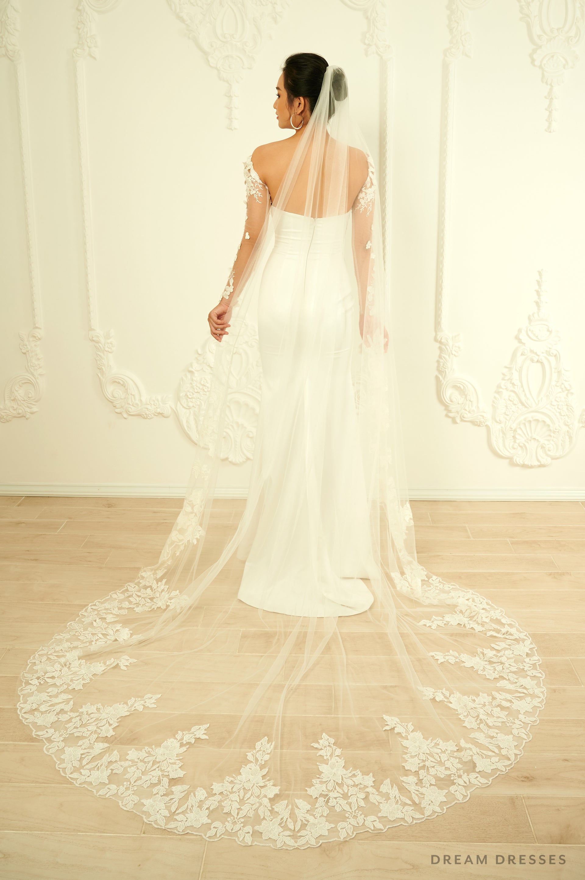 Cathedral Floral Lace Veil (#Giada) - Dream Dresses by P.M.N.