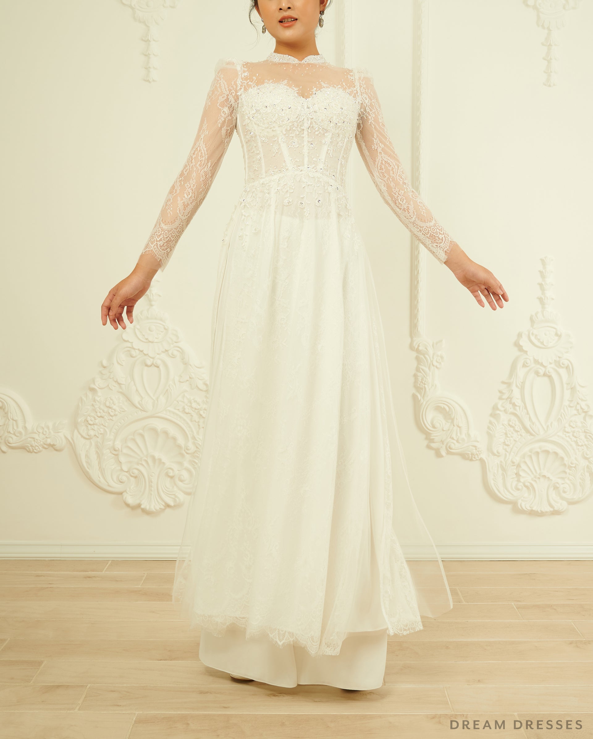 White Bridal Ao Dai | Lace Vietnamese Wedding Dress (#ILARIA) - Dream Dresses by P.M.N.