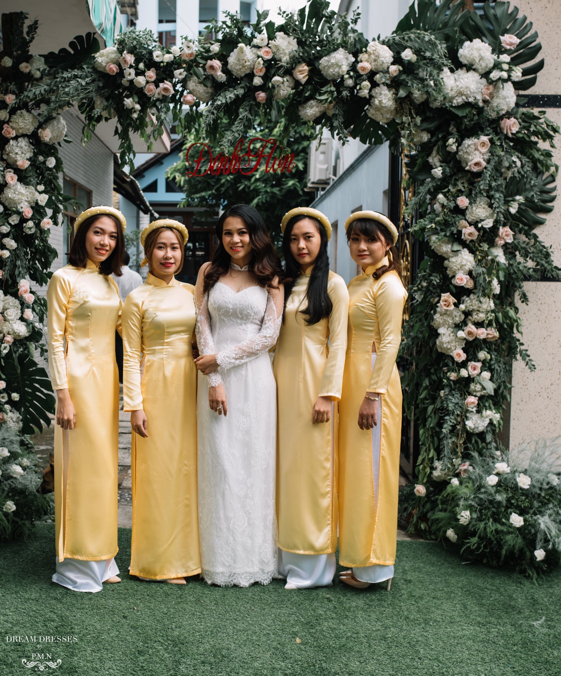White Bridal Ao Dai | Vietnamese Lace Bridal Dress (#ISABELLE) - Dream Dresses by P.M.N.