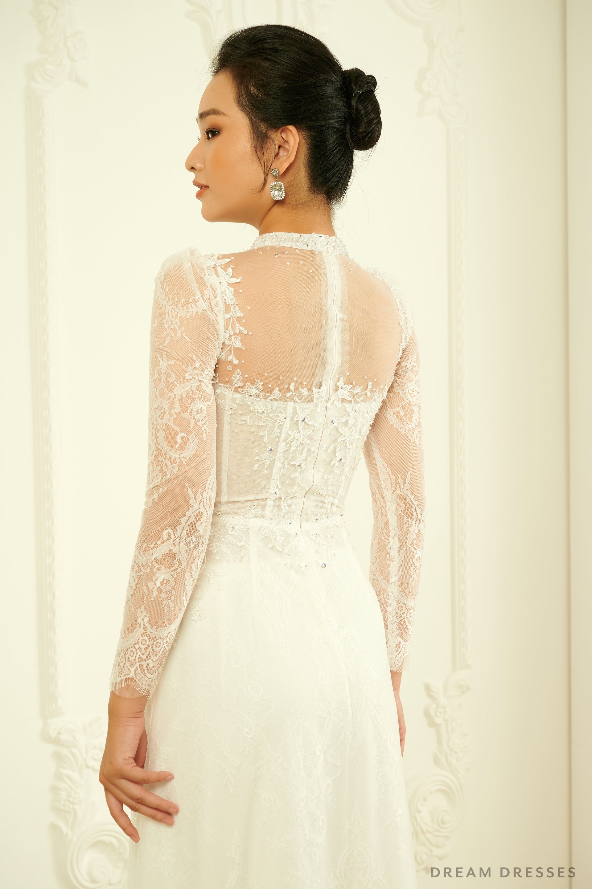 White Bridal Ao Dai | Lace Vietnamese Wedding Dress (#ILARIA) - Dream Dresses by P.M.N.
