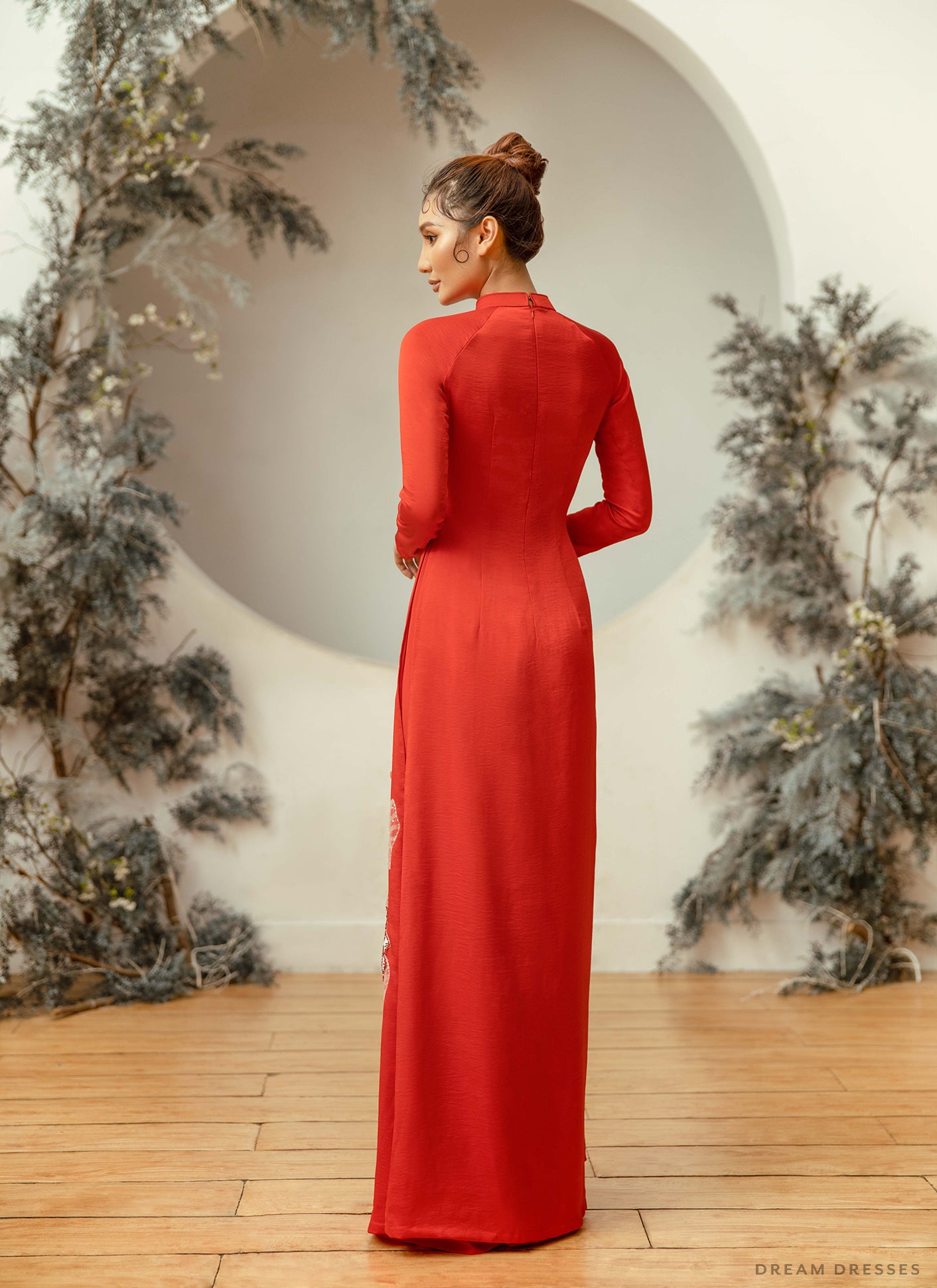 Red Bridal Ao Dai | Vietnamese Traditional Bridal Dress with Embellishments (#MONALISA) - Dream Dresses by P.M.N.