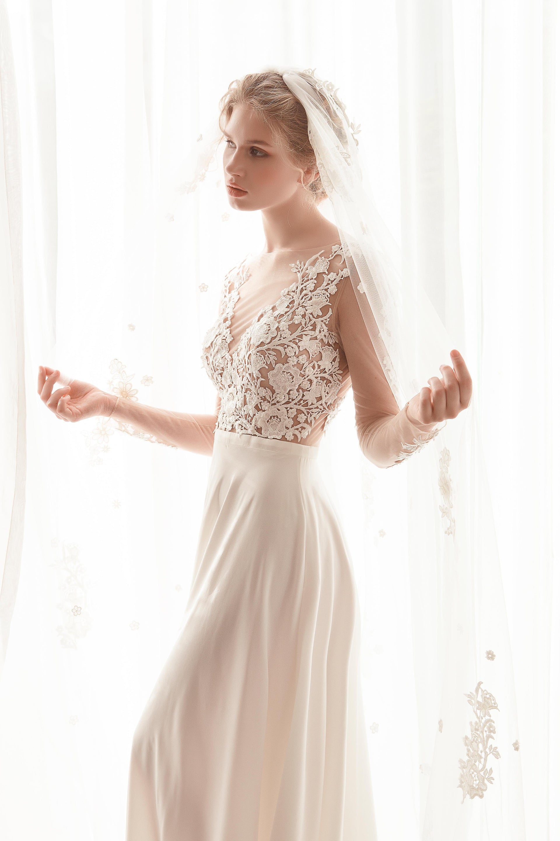 Lace Applique Bridal Veil (#Mabry) - Dream Dresses by P.M.N.