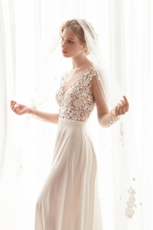 Lace Applique Bridal Veil (#Mabry) - Dream Dresses by P.M.N.
