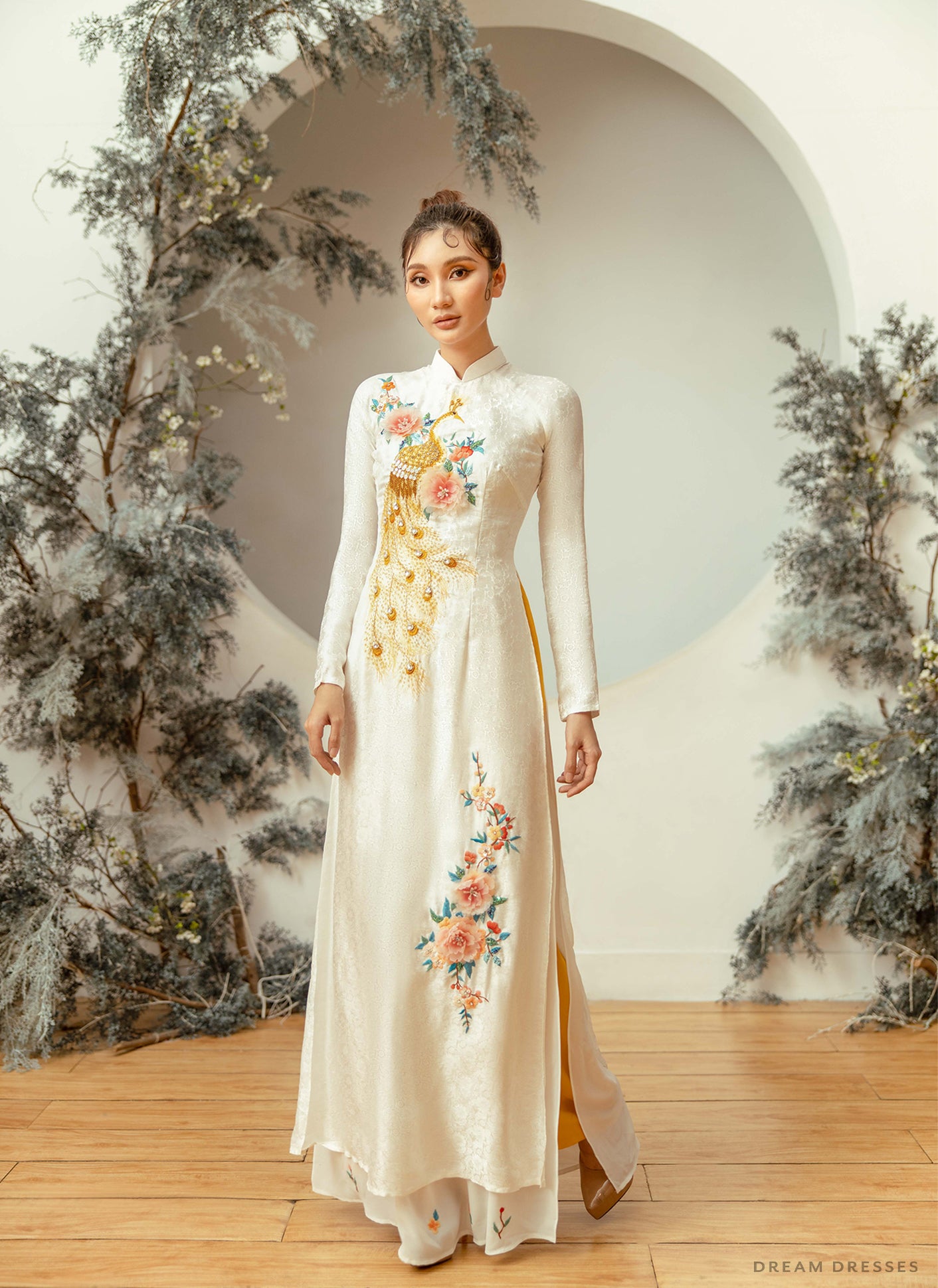 White And Gold Bridal Ao Dai | Vietnamese Traditional Bridal Dress (#PHOENIX)