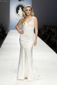 SAMPLE SALE/ Keyhole Back Wedding Dress (Style #PB1945) - Dream Dresses by P.M.N
 - 4