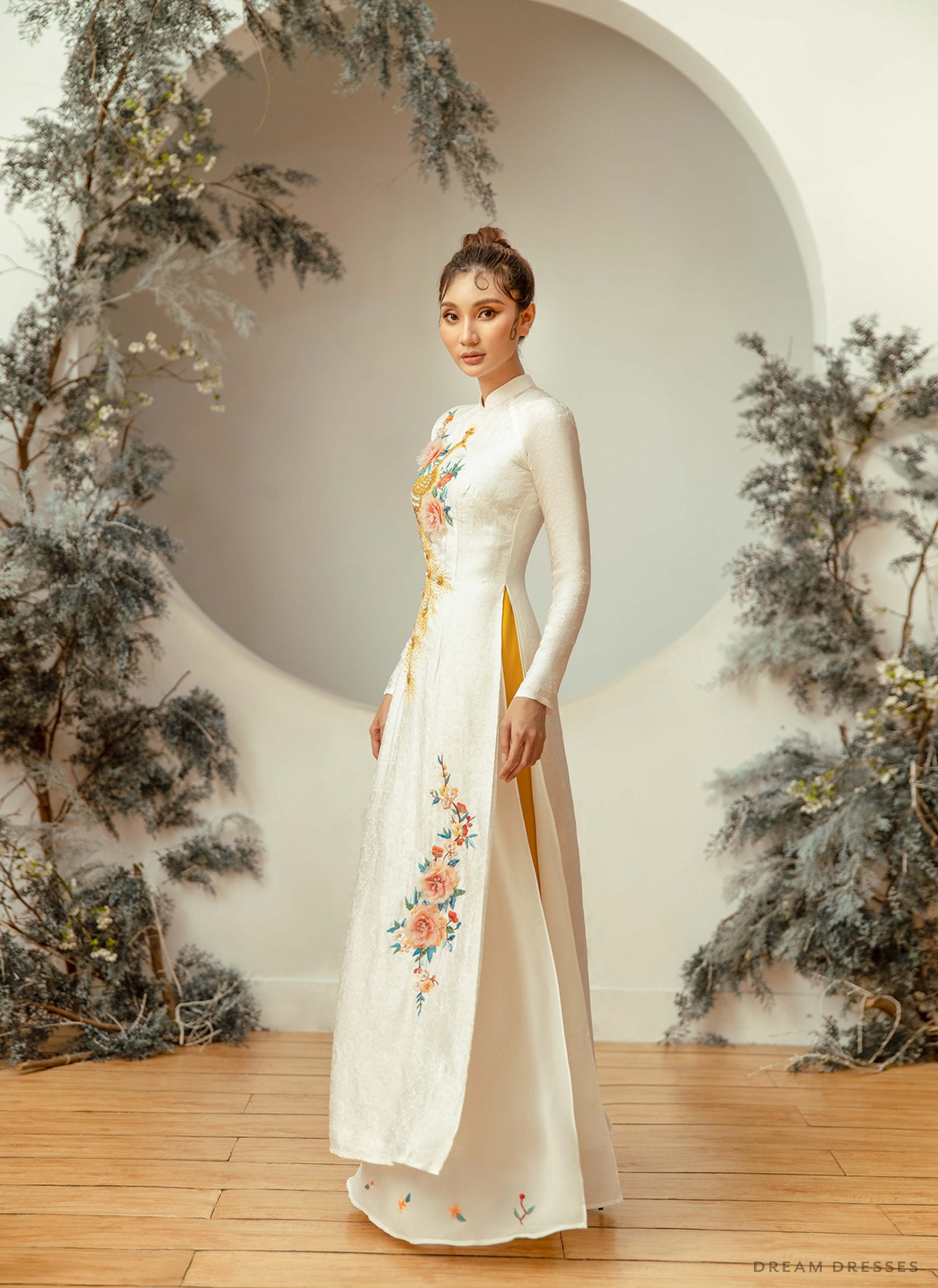 White and Gold Bridal Ao Dai with Long Sleeves (#PHOENIX)