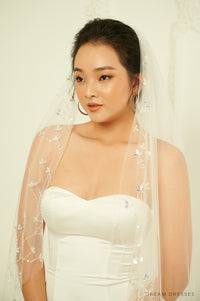 Beaded Bridal Veil (#Renée) - Dream Dresses by P.M.N.