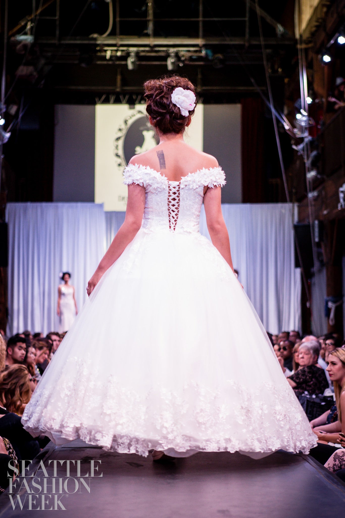 SAMPLE SALE/ Off Shoulder Lace Ball Gown with 3D Flowers Lace Appliques (#Wora)