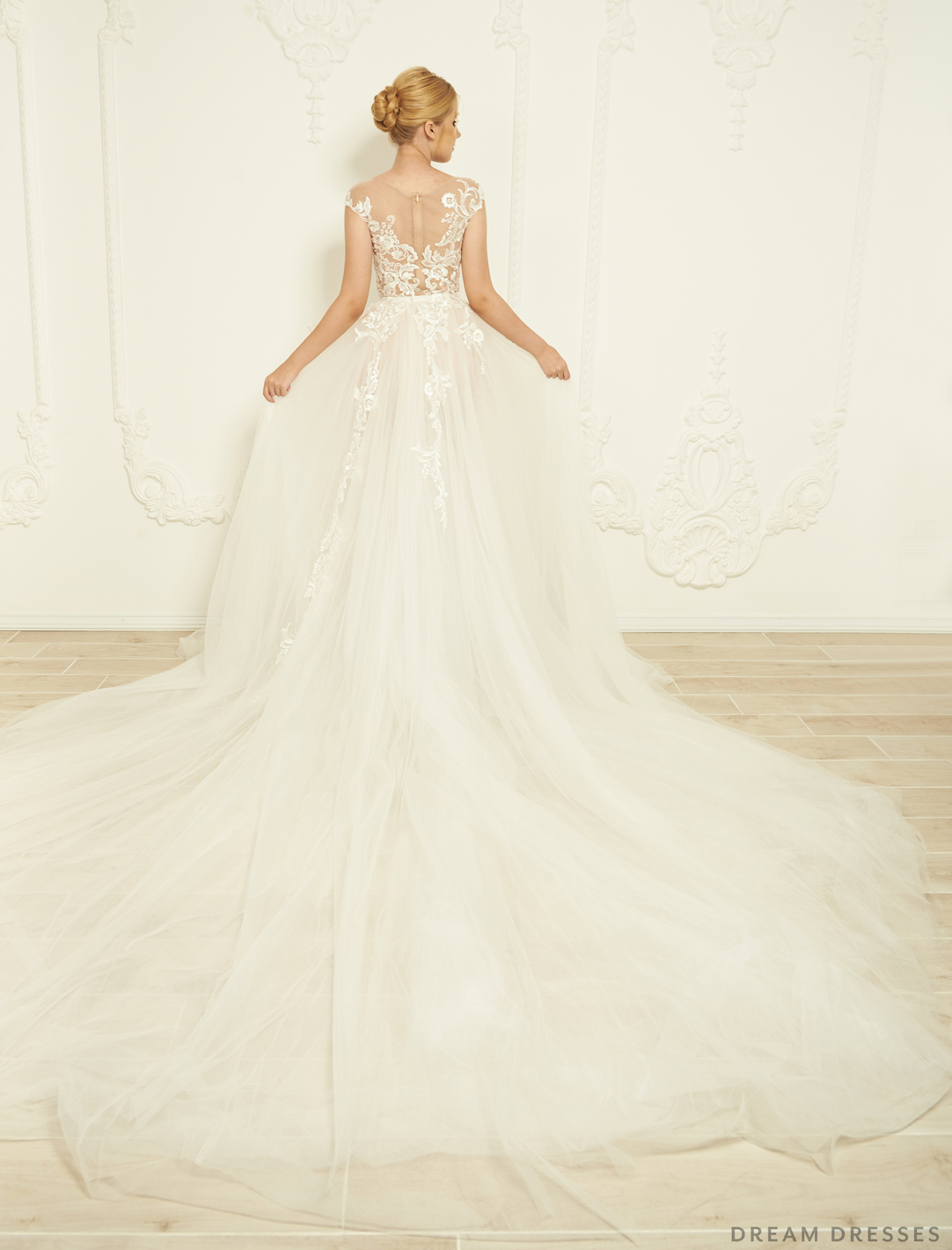 Detachable Bridal Overskirt (#Savia)