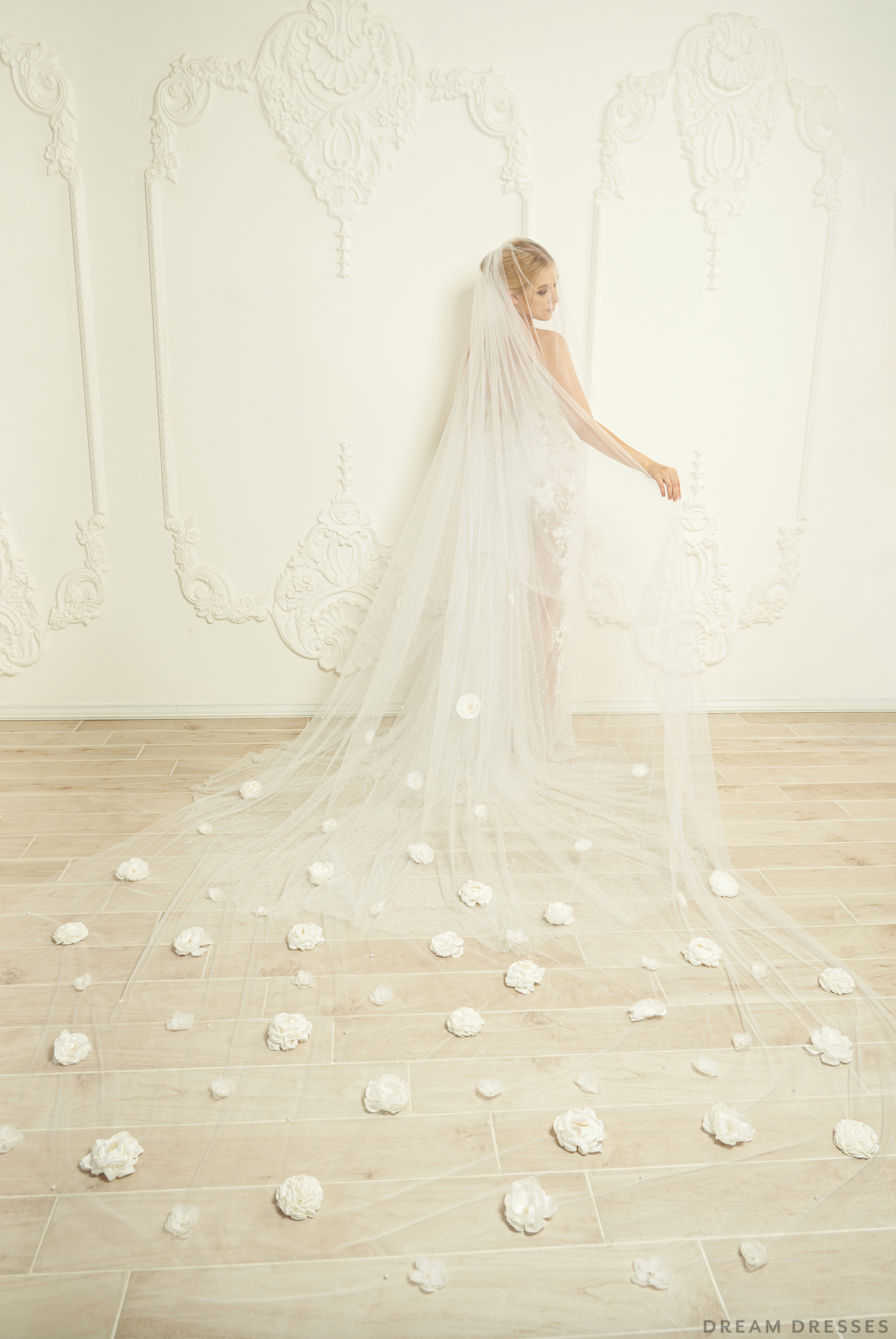 Cathedral Bridal Veil With Flowers (#Tahlia) - Dream Dresses by P.M.N.