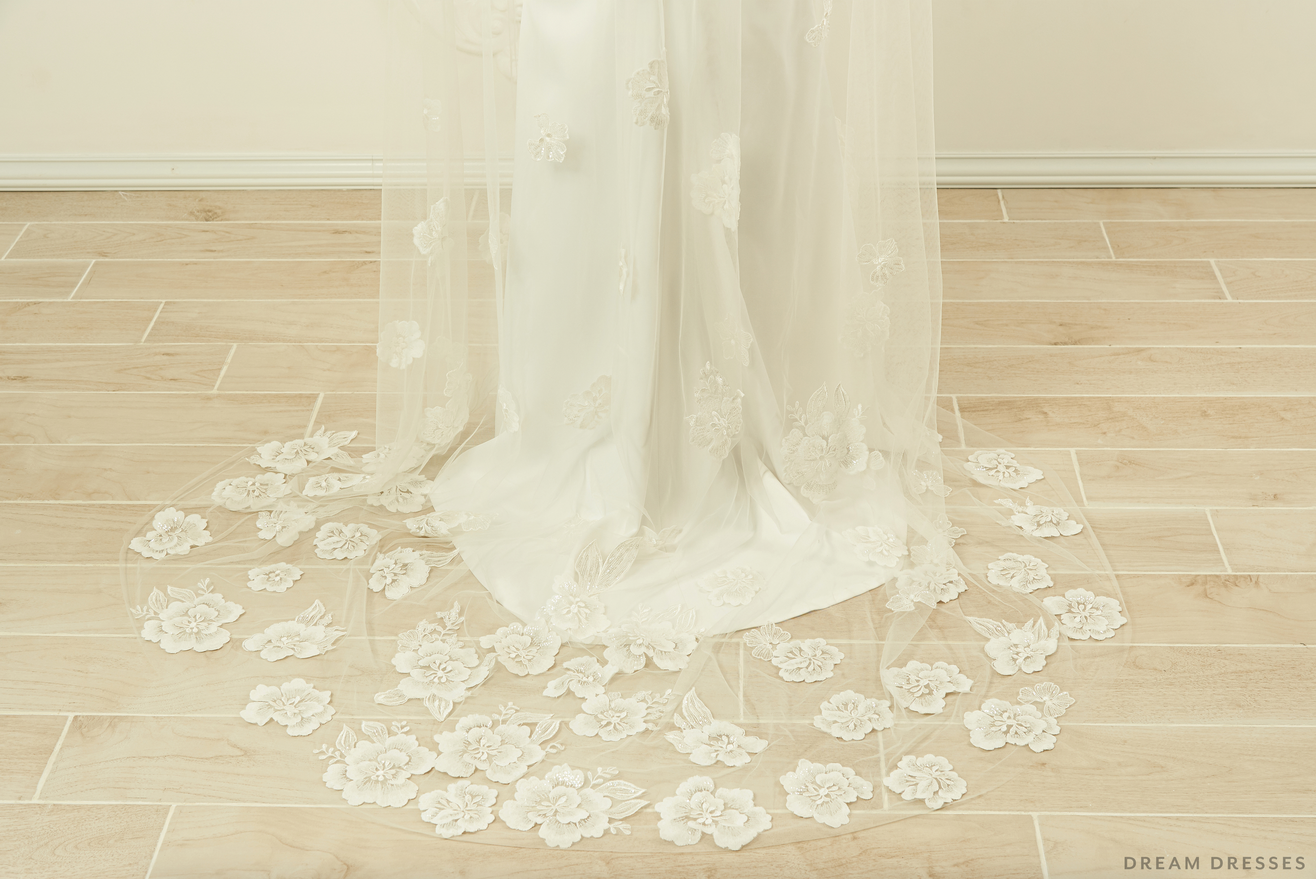 Two Layers Lace Bridal Veil (#Siran)