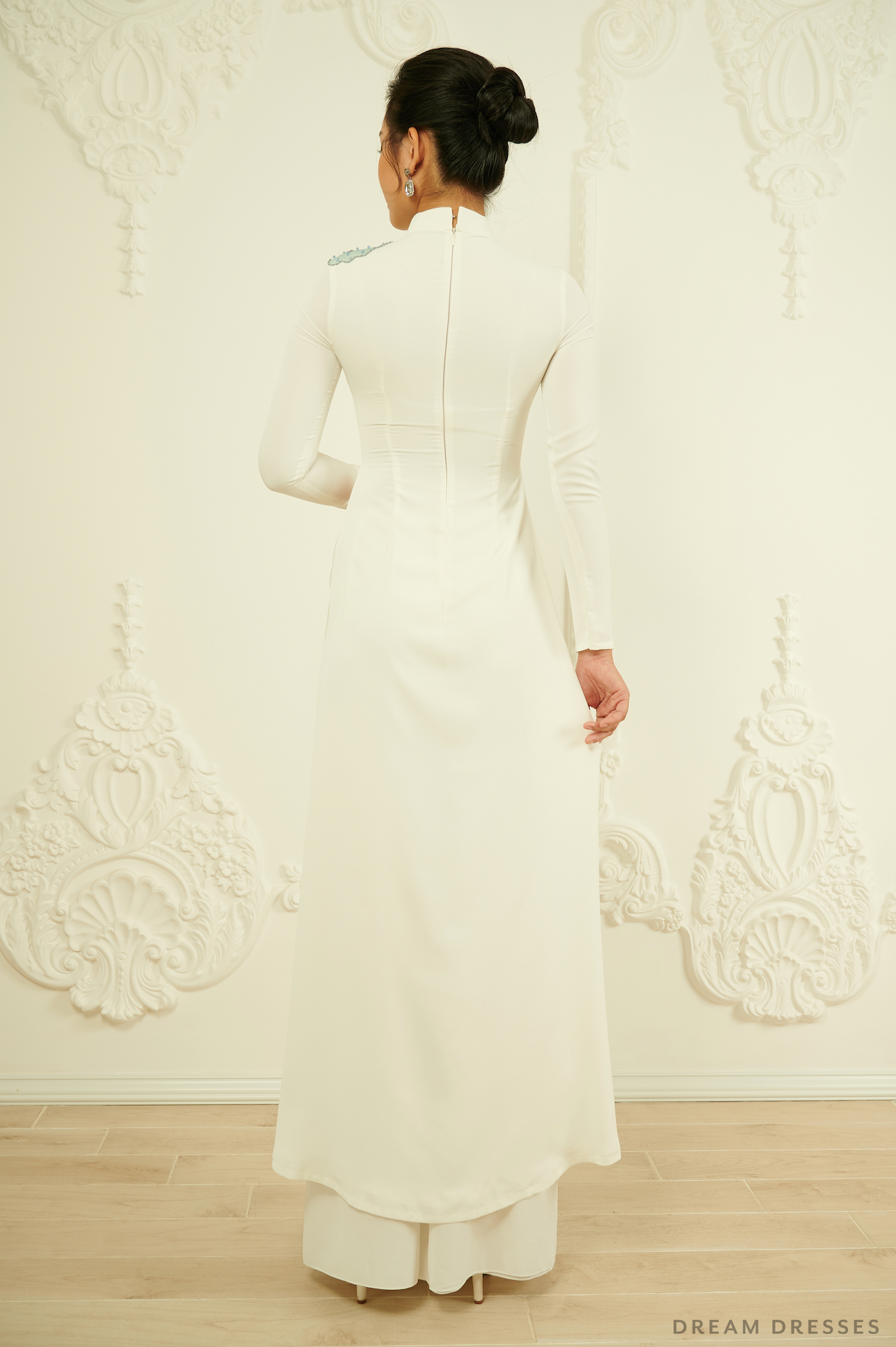 White Bridal Ao Dai | Traditional Vietnamese Bridal Dress (#VIOLA) - Dream Dresses by P.M.N.
