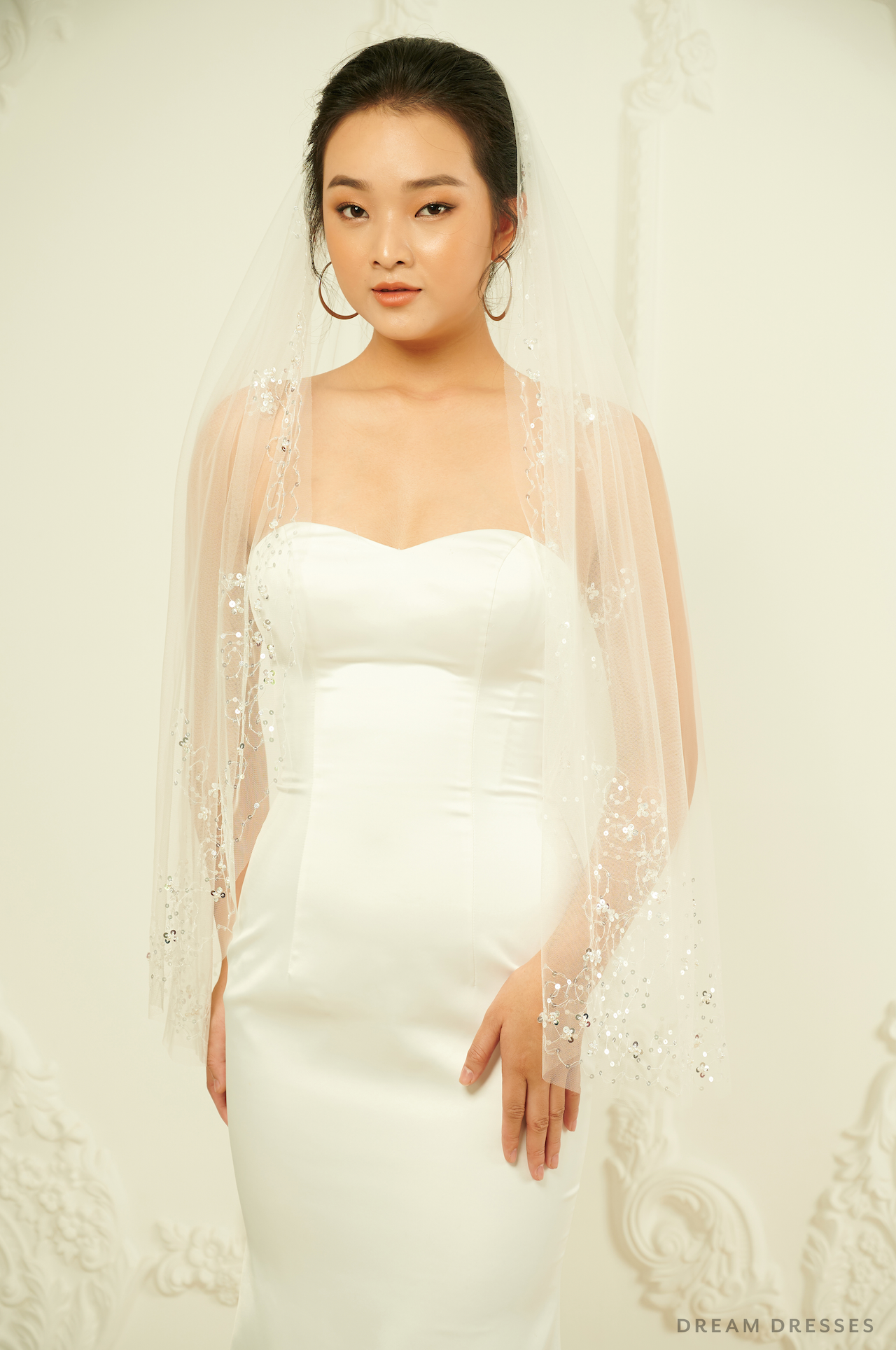 Beaded Fingertip Veil (#Livia) - Dream Dresses by P.M.N.