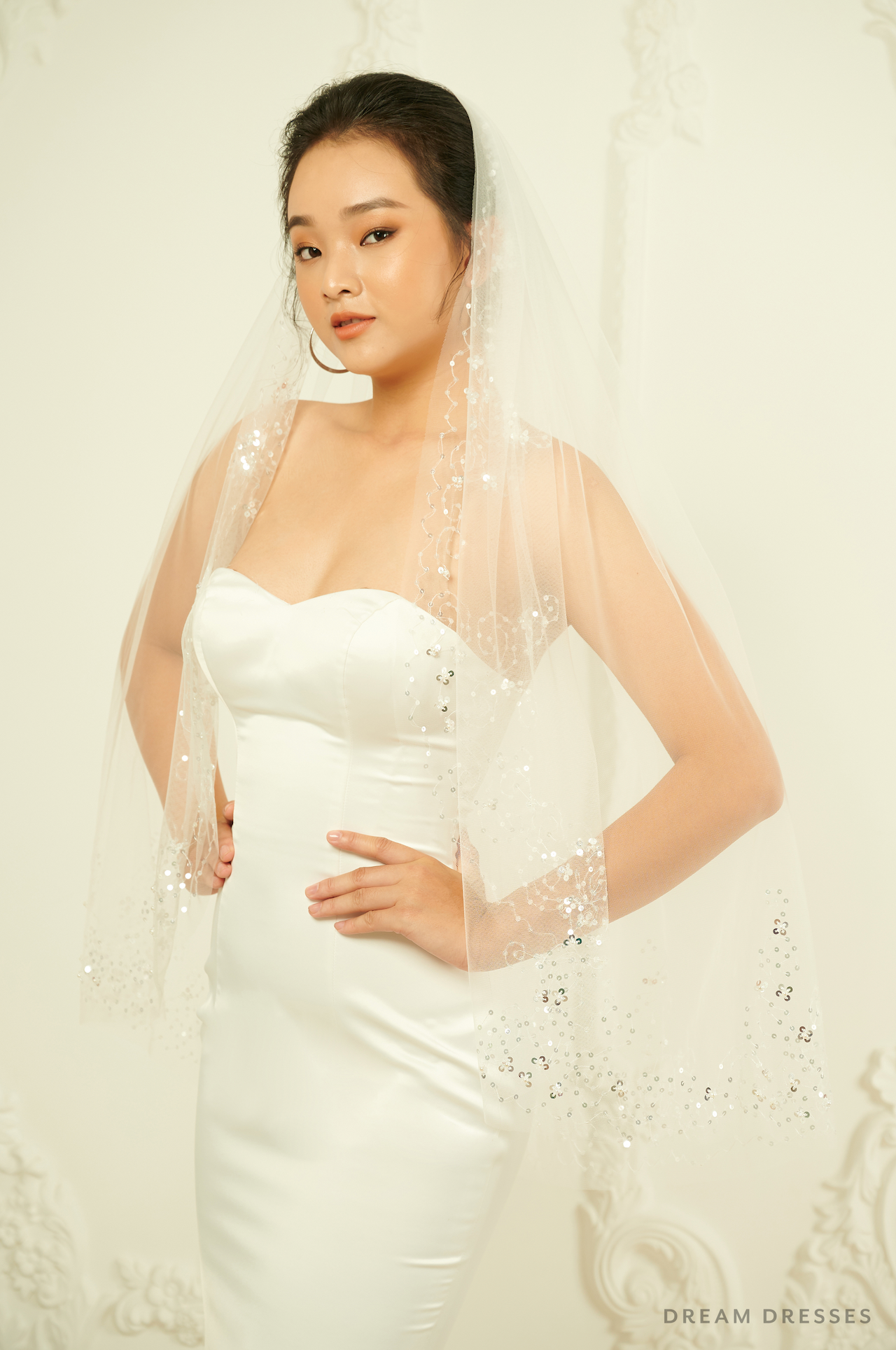 Beaded Fingertip Veil (#Livia) - Dream Dresses by P.M.N.