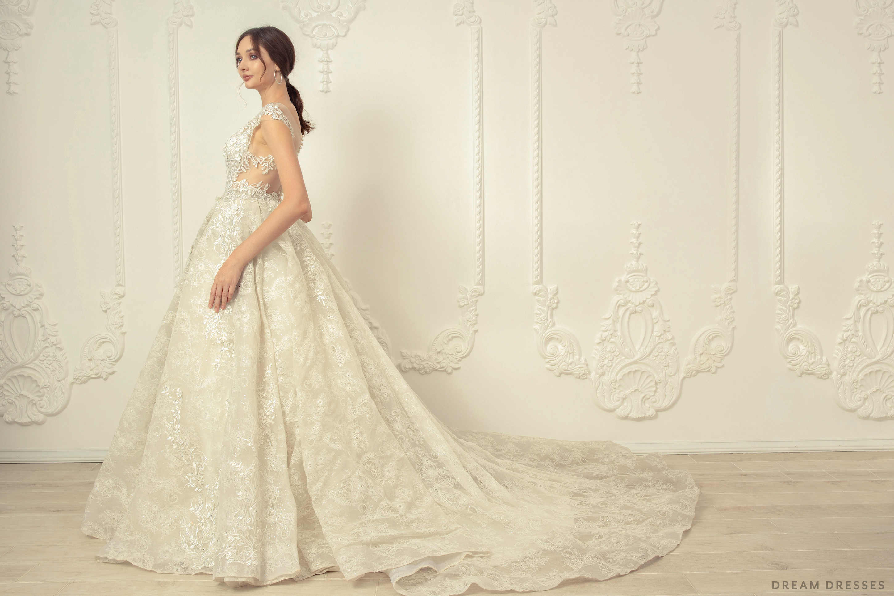 Lace Ball Gown Wedding Dress (#Vallea)