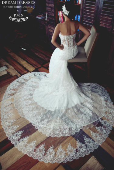 SAMPLE SALE/ Sweetheart Strapless Wedding Dress with Three Layer Long Train (# PB094)