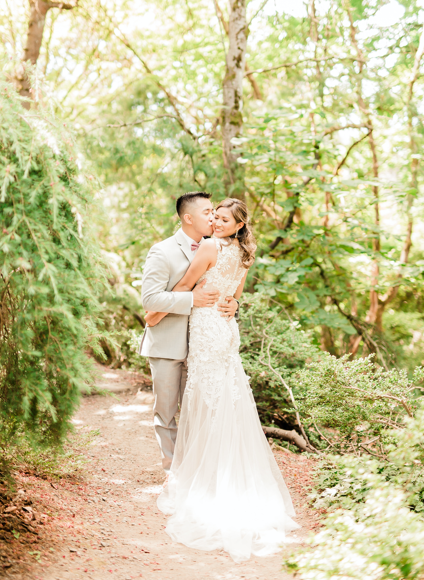 Lace and Tulle Sheath Wedding Dress (#Krista)