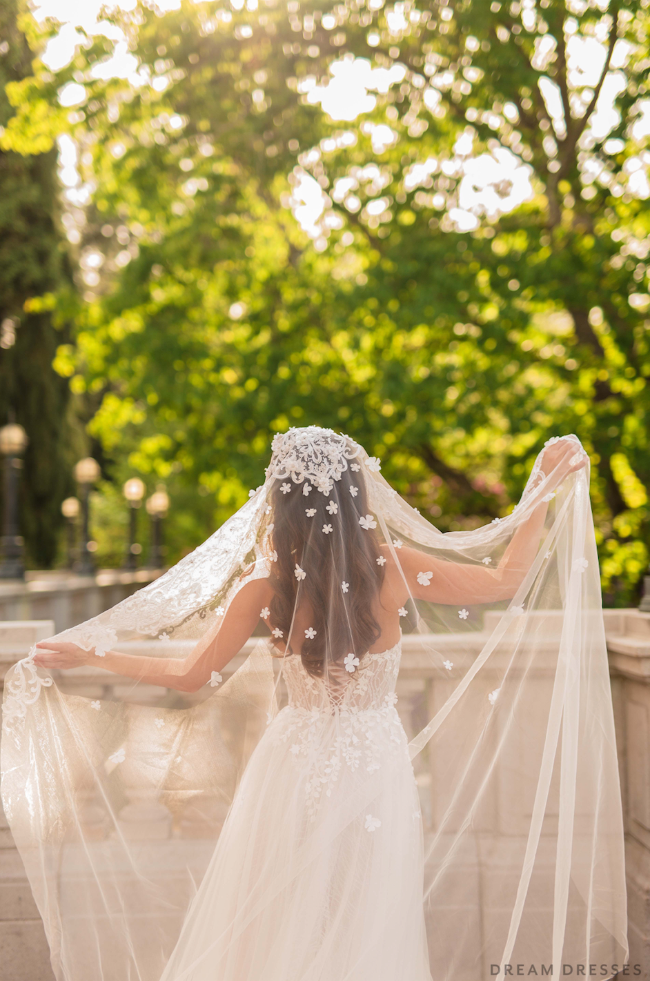 Mantilla Lace Veil (#Tyana) - Dream Dresses by P.M.N.