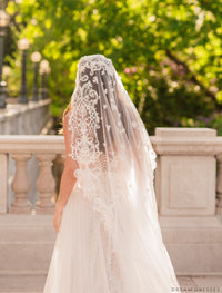 Mantilla Lace Veil (#Tyana) - Dream Dresses by P.M.N.