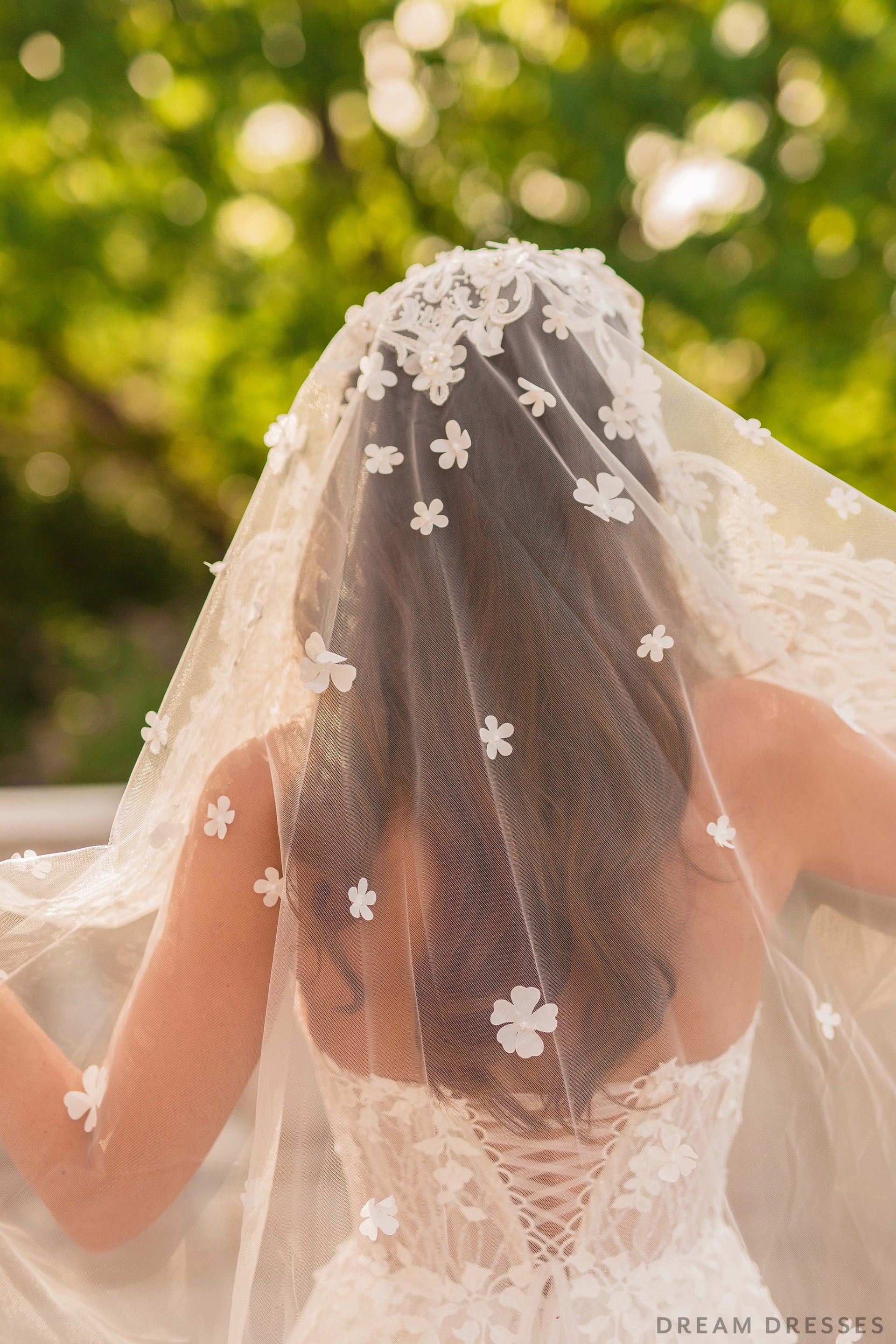 Mantilla Lace Veil (#Tyana) - Dream Dresses by P.M.N.