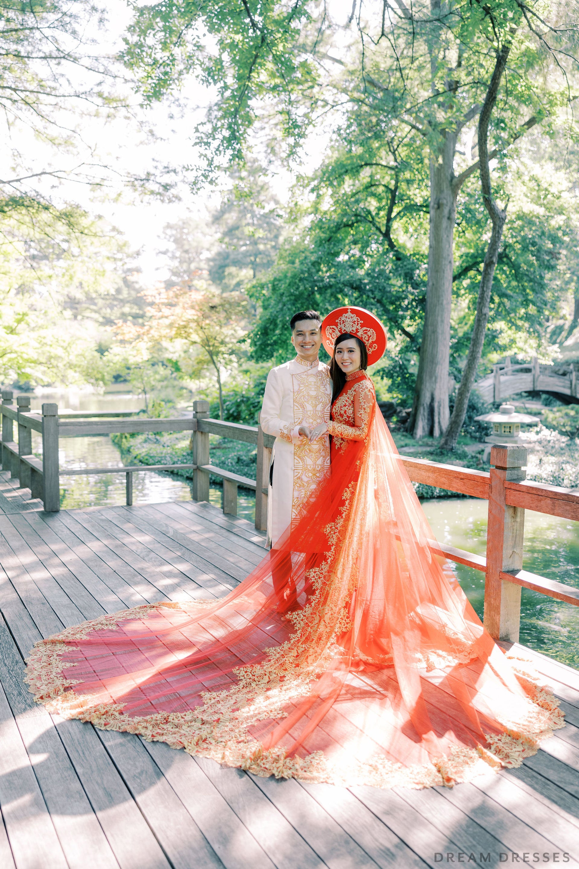 Red Ao Dai Cape | Vietnamese Lace Bridal Ao Dai Cape (#TEMA) - Dream Dresses by P.M.N.