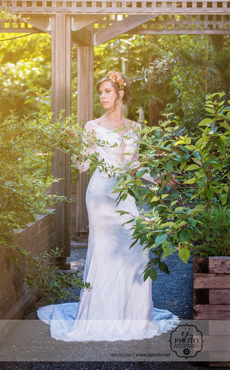 DreamDress By PMN Anita Sheath Wedding Dress Gown Illusion Neckline Key Hole Back Chapel Illusion Long Sleeve | Size: Medium (Size 4) DreamDress By PMN Anita Sheath Wedding Dress Gown Illusion Neckline Key Hole Back Chapel Illusion Long Sleeve | Size: Medium (Size 4)