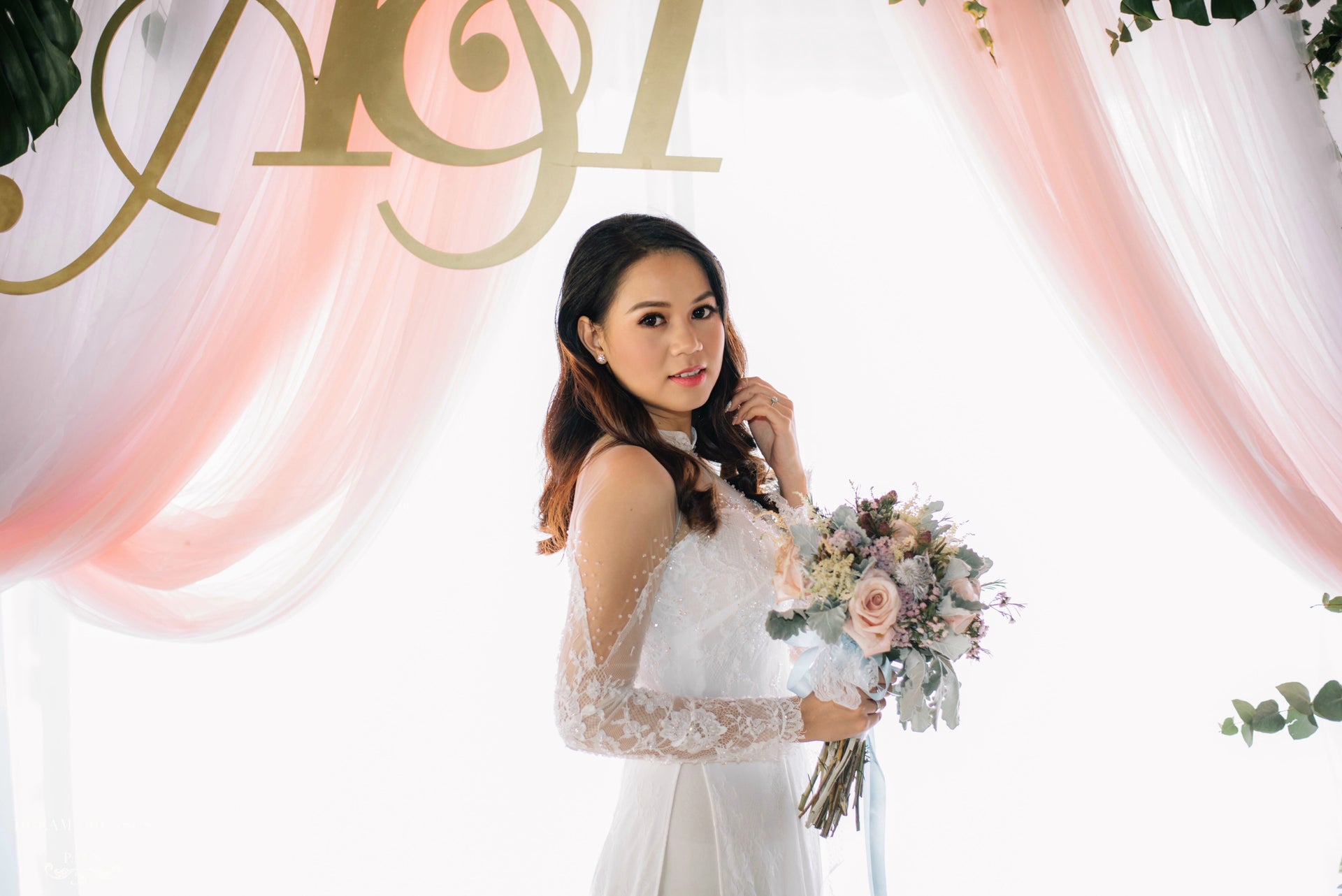 White Bridal Ao Dai | Vietnamese Lace Bridal Dress (#ISABELLE) - Dream Dresses by P.M.N.
