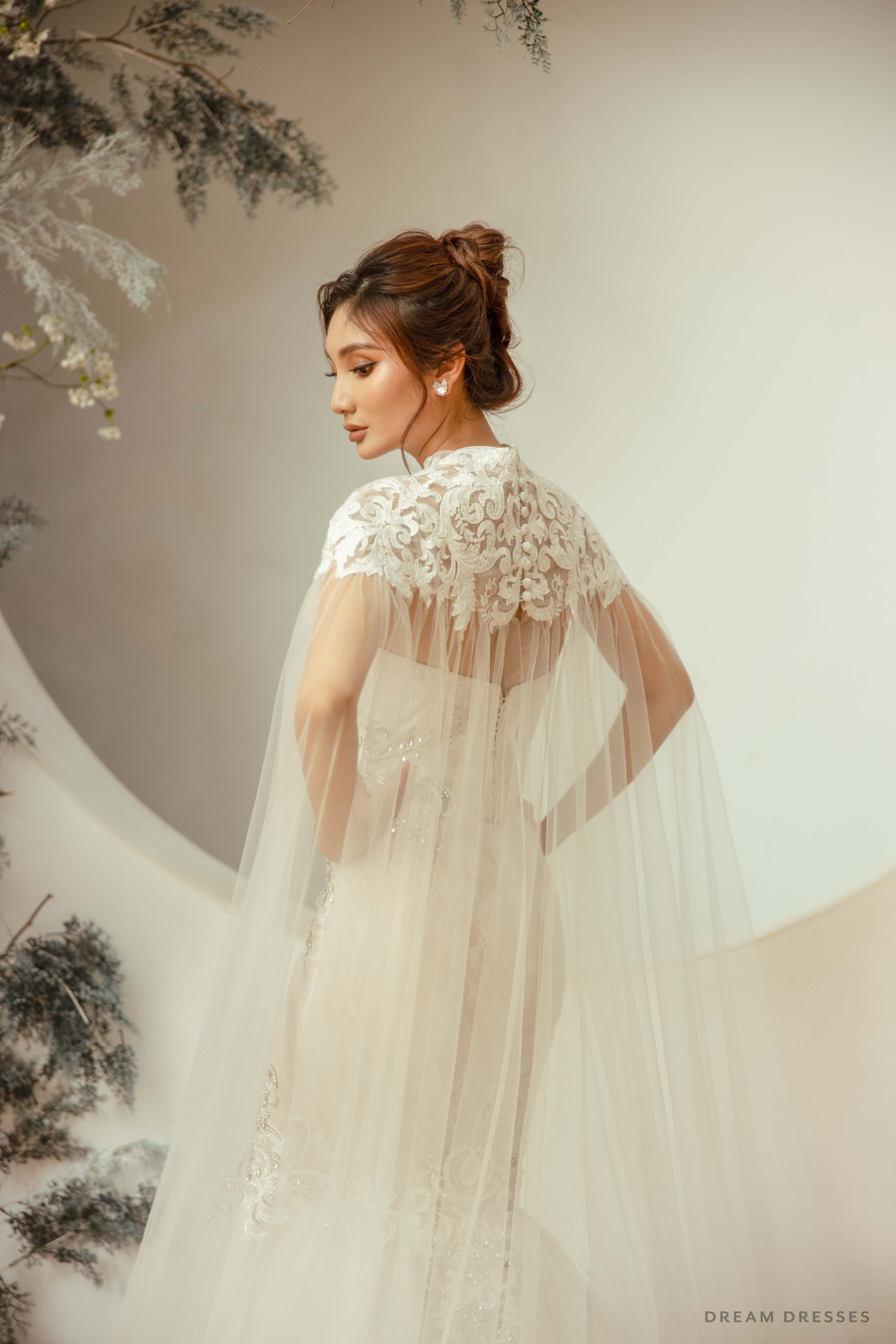 Couture Embellished Bridal Cape Yonia | Dream Dresses Couture Embellished Bridal Cape Yonia | Dream Dresses