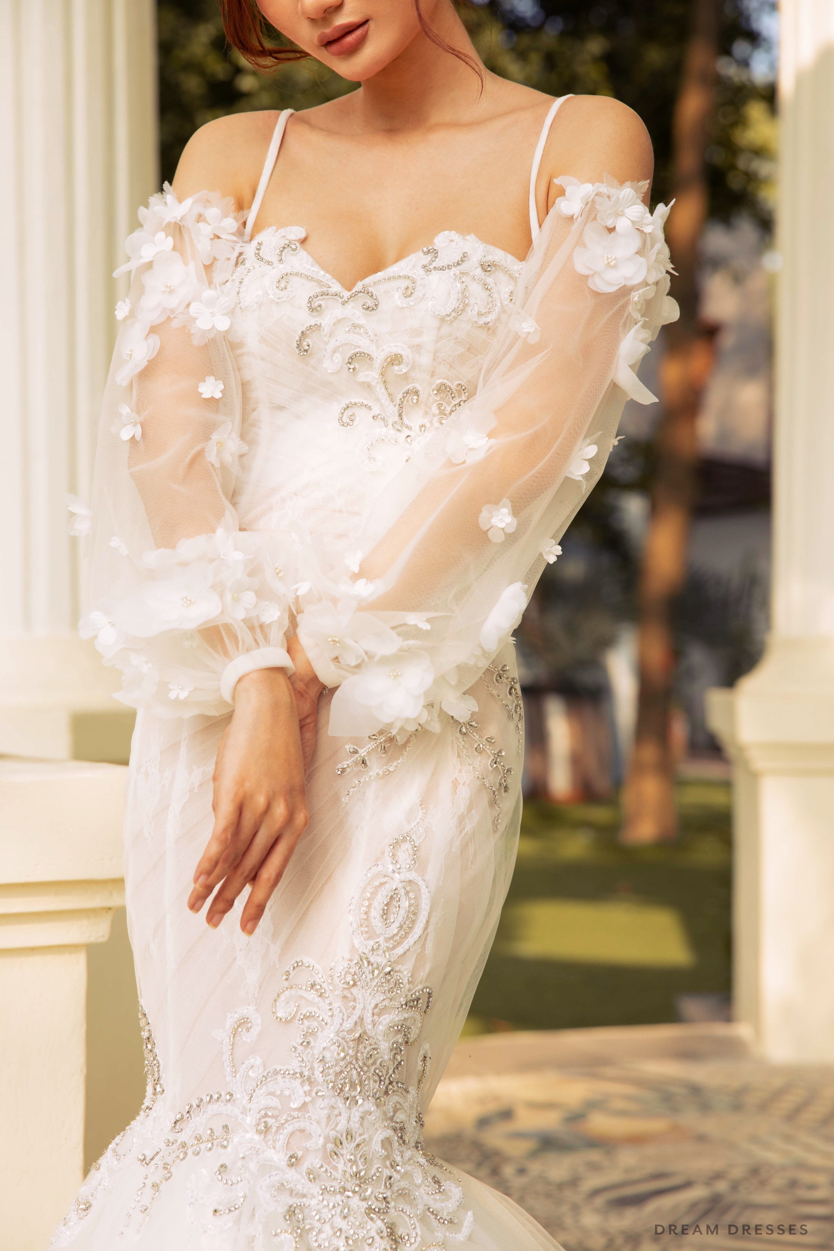 DreamDress By PMN Bellissa Wedding Cape Detachable Light Sleeves Floral Appliqu Soft Tulle | Size: 2 DreamDress By PMN Bellissa Wedding Cape Detachable Light Sleeves Floral Appliqu Soft Tulle | Size: 2