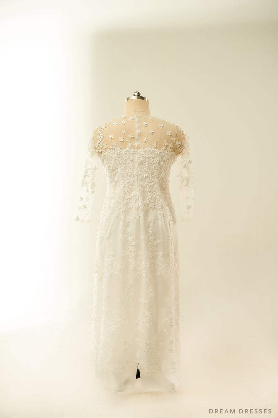 White Lace Bridal Ao Dai | Lace Vietnamese Traditional Bridal Dress (#CHICHI) - Dream Dresses by P.M.N.